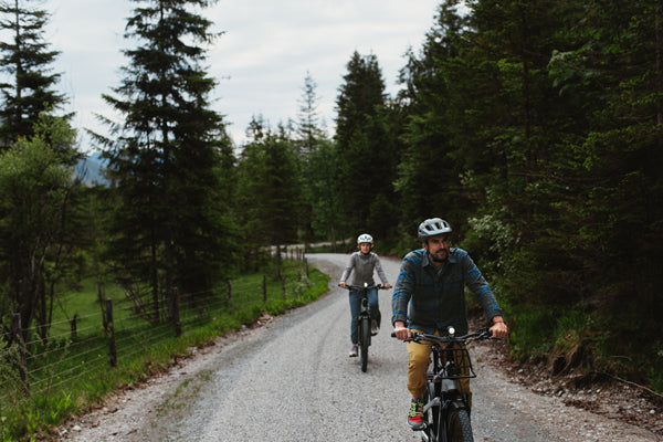 Ab wann darf man in der Schweiz E-Bike und E-Trotti fahren?