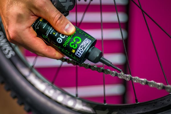 Wie man die Kette richtig schmiert - Garage/Velos-Motos Allemann