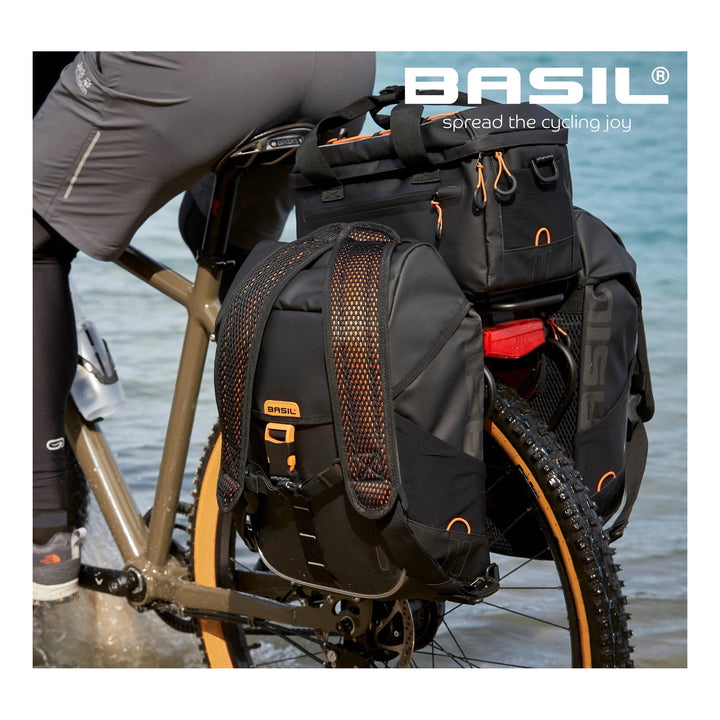 Basil Miles Tarpaulin Fahrradrucksack 17L schwarz/orange
