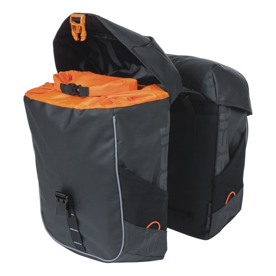 Basil Miles Tarpaulin Gepäckträger Doppeltasche 34L schwarz/orange