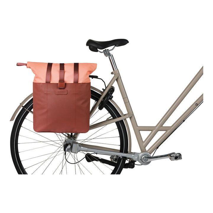 Basil Vive Shopper Gepäckträgertasche MIK Hooks 15-20L bordeaux/pink