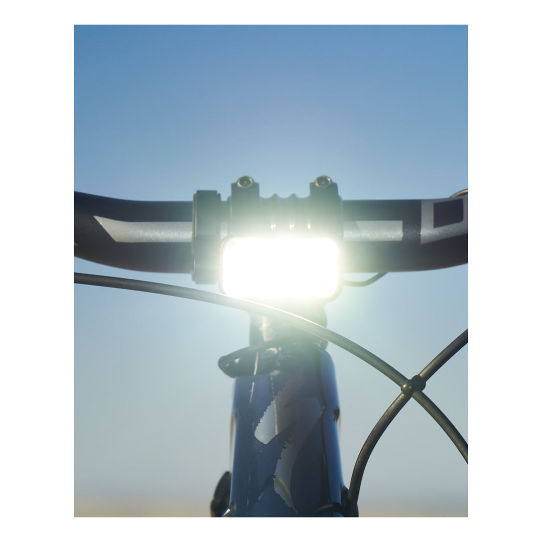 Knog Scheinwerfer Blinder X 1800 mit externem Akku 10&