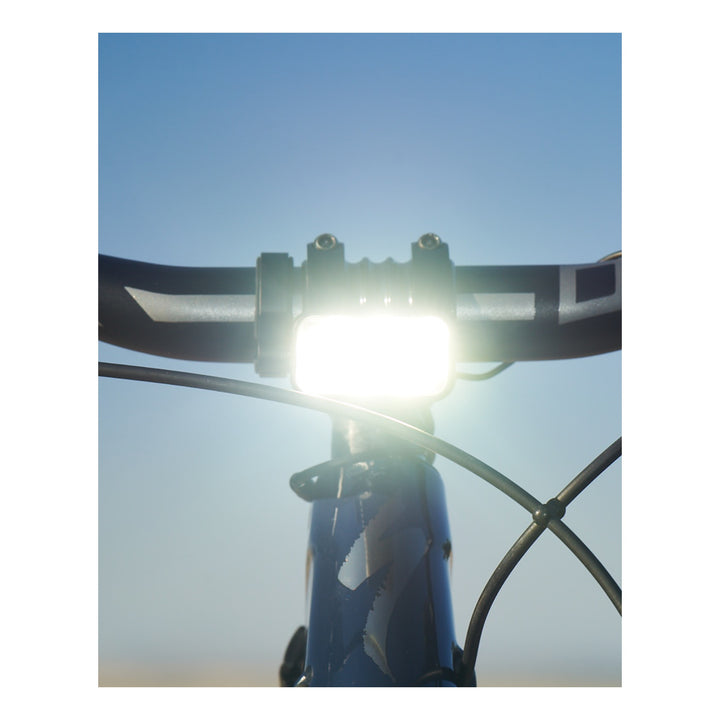 Knog Scheinwerfer Blinder X 1800 mit externem Akku 10&
