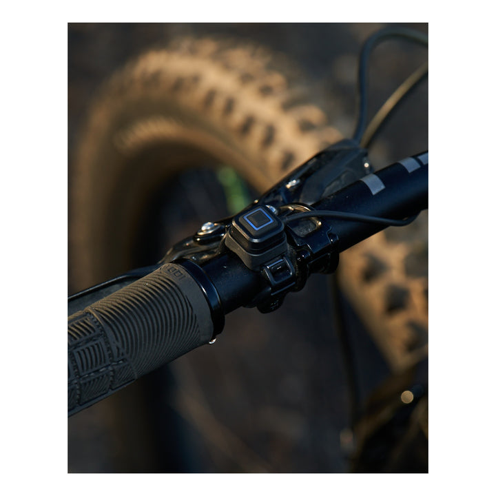 Knog Scheinwerfer Blinder X 2300 mit externem Akku 10&