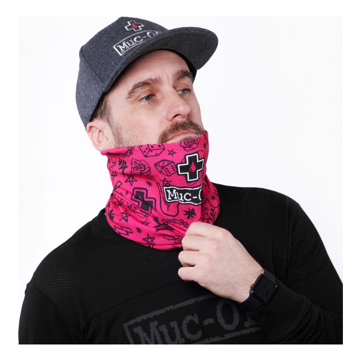 Muc-Off Lightweight Neck Gaiter pink punk pink