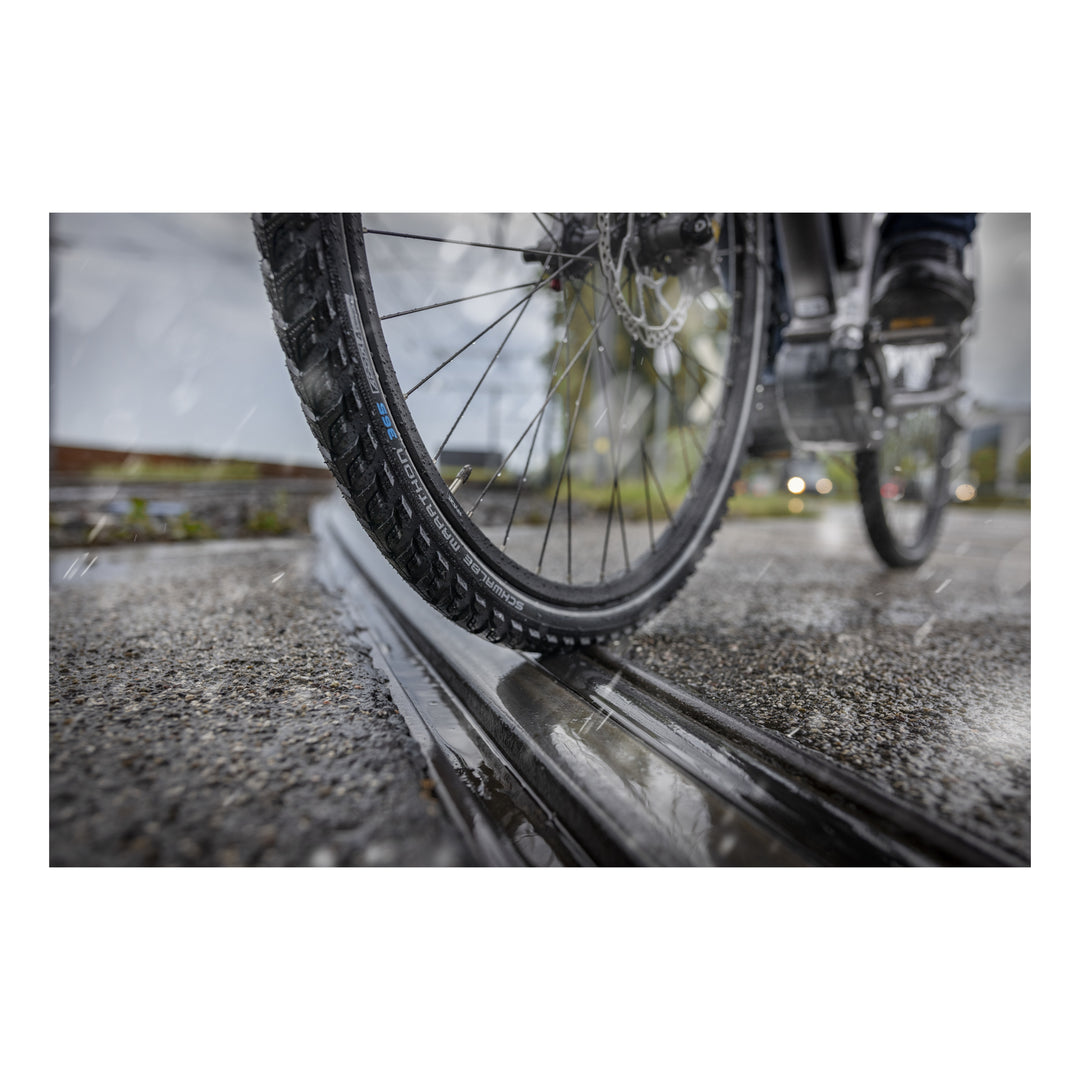 Schwalbe Pneu Marathon 365 700x47C starr mit Reflexstreifen black
