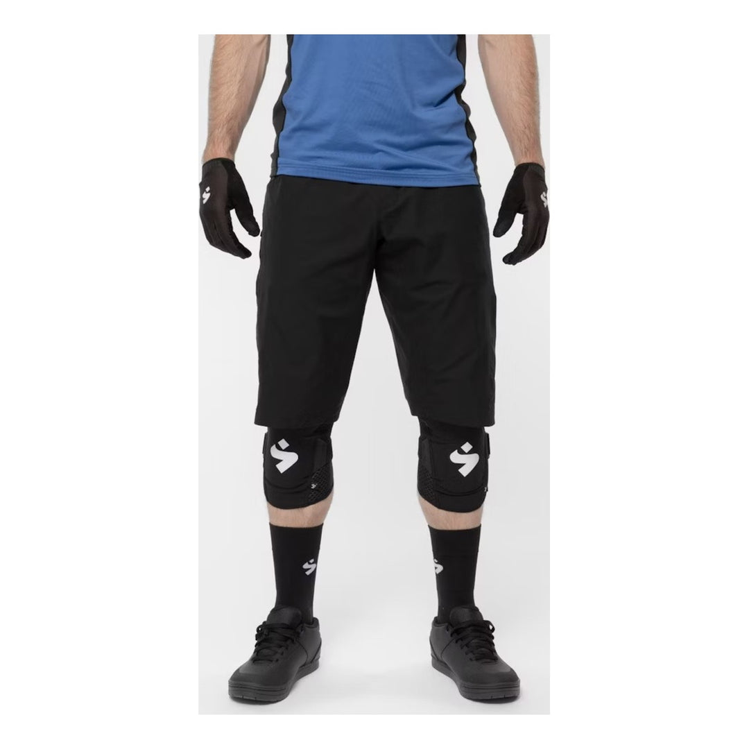 Sweet Protection Hunter Slashed Shorts schwarz