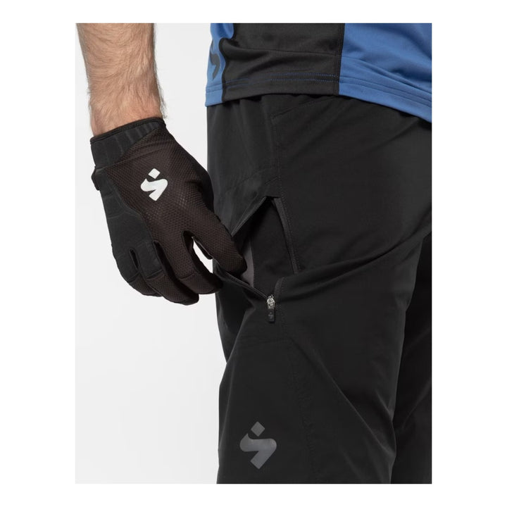 Sweet Protection Hunter Slashed Shorts schwarz
